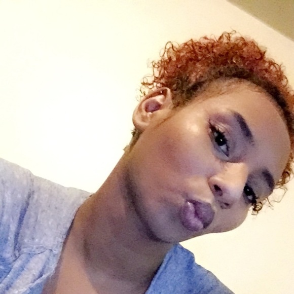 Meet your Posher, Fay - Picture 1 of 1